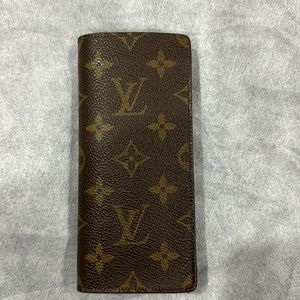 Louis vuitton monogram  eye glasses case